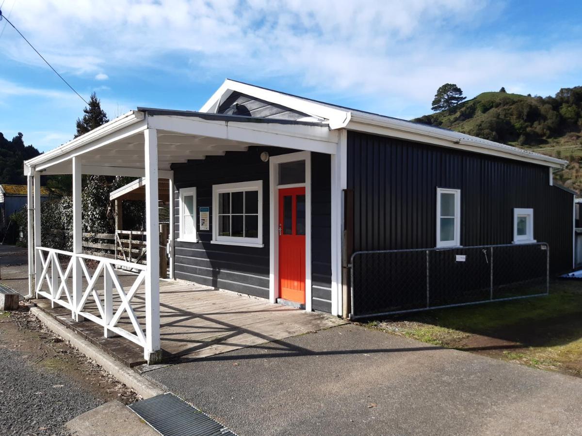 Whanga Butcher Shop Whangamomona Eksteriør billede