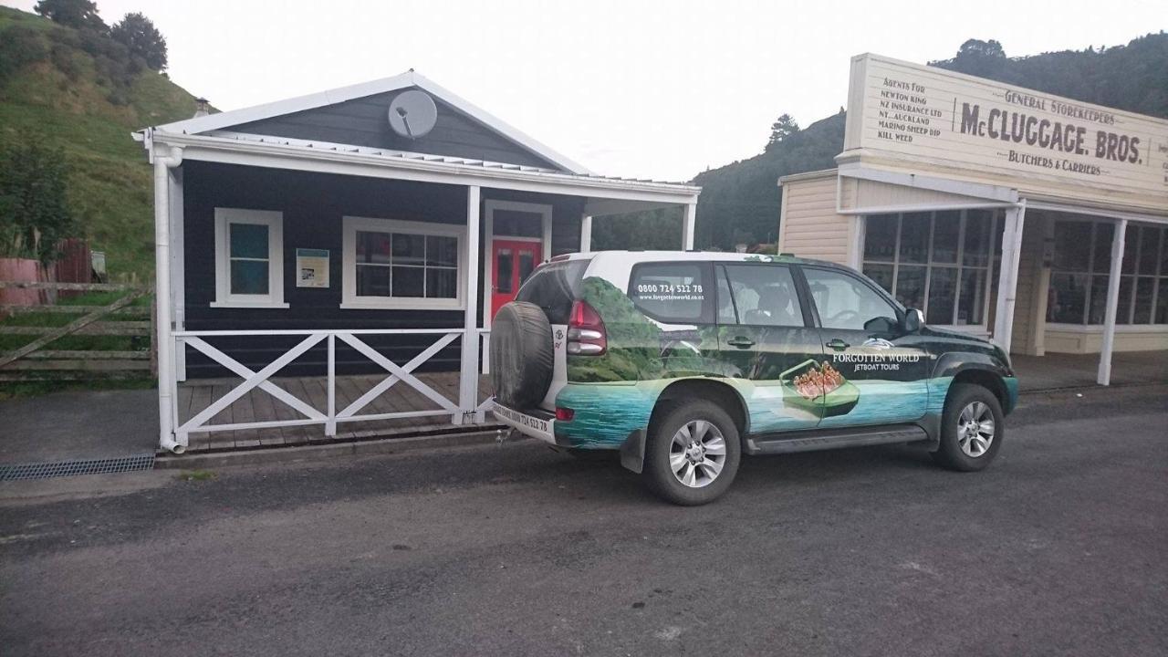 Whanga Butcher Shop Whangamomona Eksteriør billede